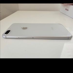 iPhone 8 Plus